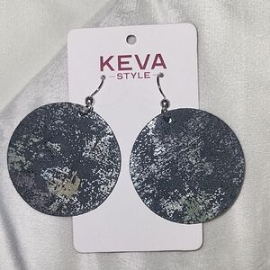 KEVA Style Metallic Speckled Round Dangle Earrings - Black with Silver Accent